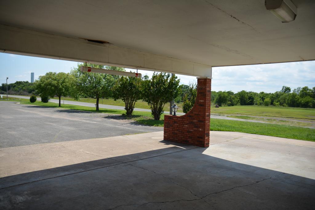 Lake Eufaula Inn & Suites Checotah Exterior foto