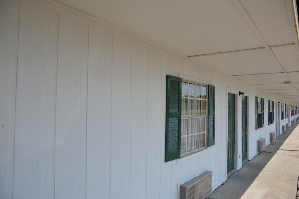 Lake Eufaula Inn & Suites Checotah Exterior foto